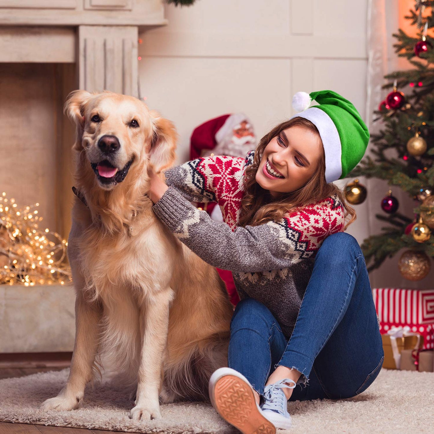 SATINIOR 16 Pieces Christmas Hat Bulk Santa Claus Xmas Santa Non Woven Fabric Hats for Christmas Adult Party Decorations(11 x 15 Inch,Green and Red)