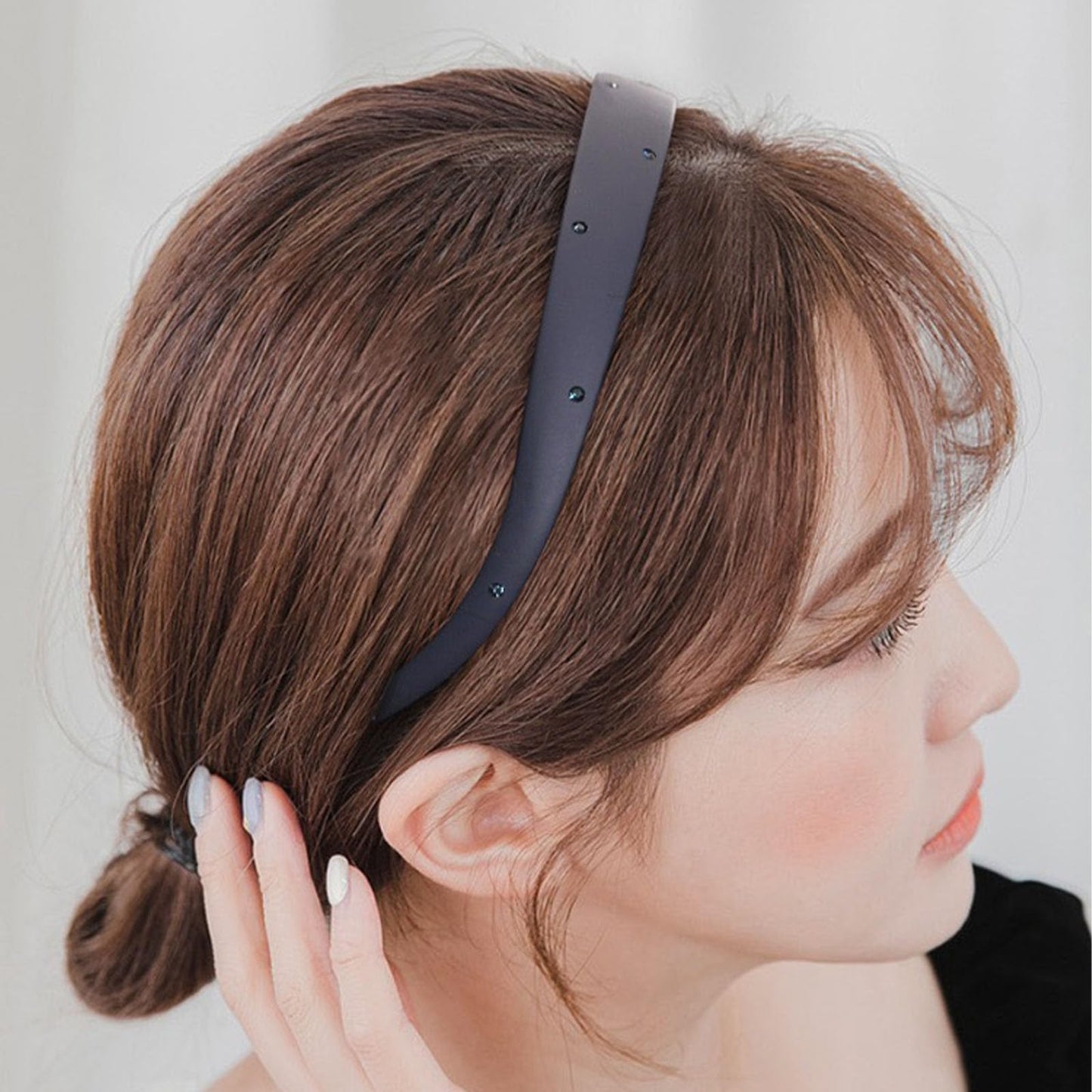 KOVOLITU 2 Pack Rhinstone Plastic Plain Headbands for Women, Headband Designed for Eyewear, Fashion Skinny Headbands with Teeth(Purple,Dark Blue)