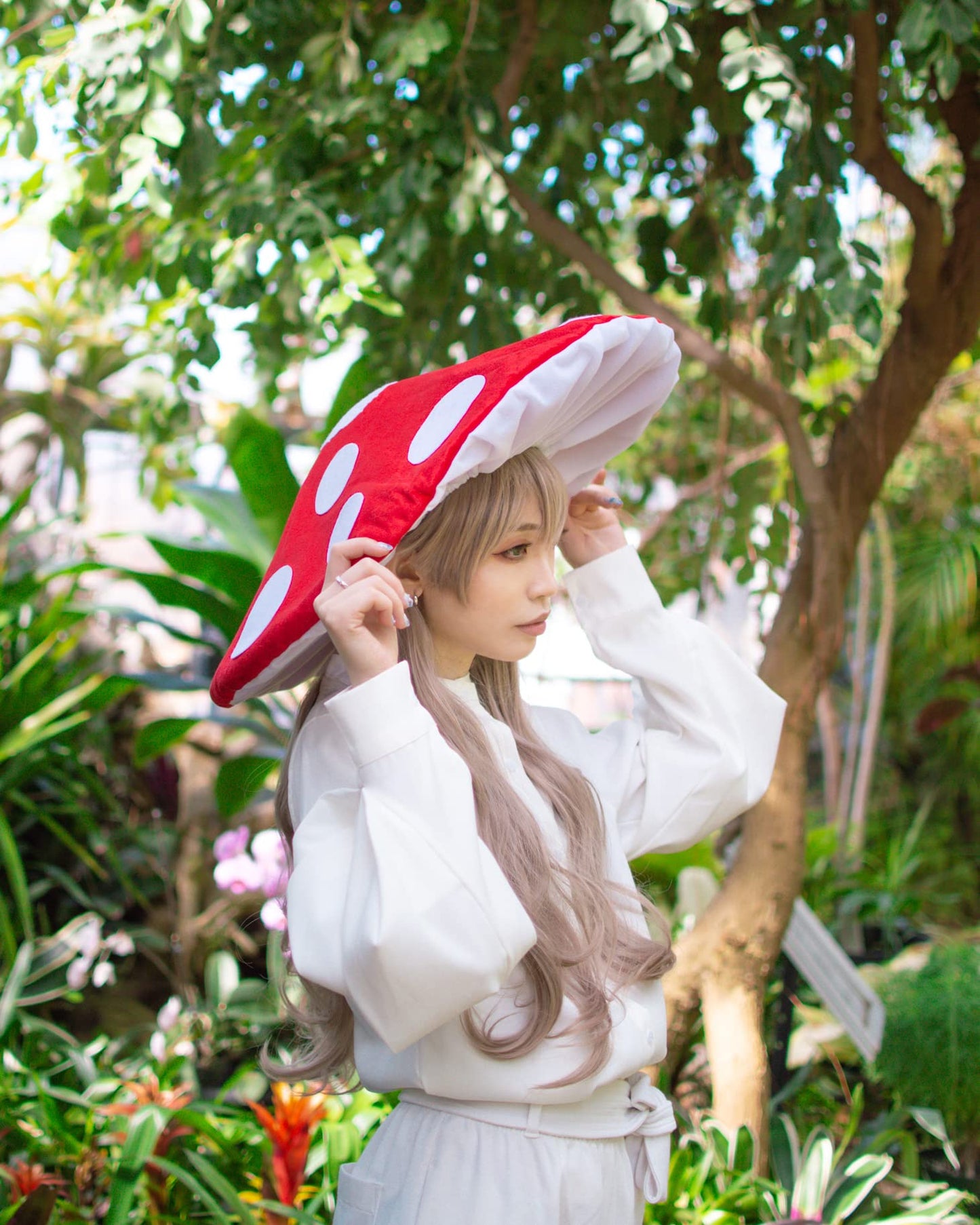 Dreamstall Mushroom Hat Costume Cosplay Accessory Party Hat Cap, Oversized with Wired Brim (Red)